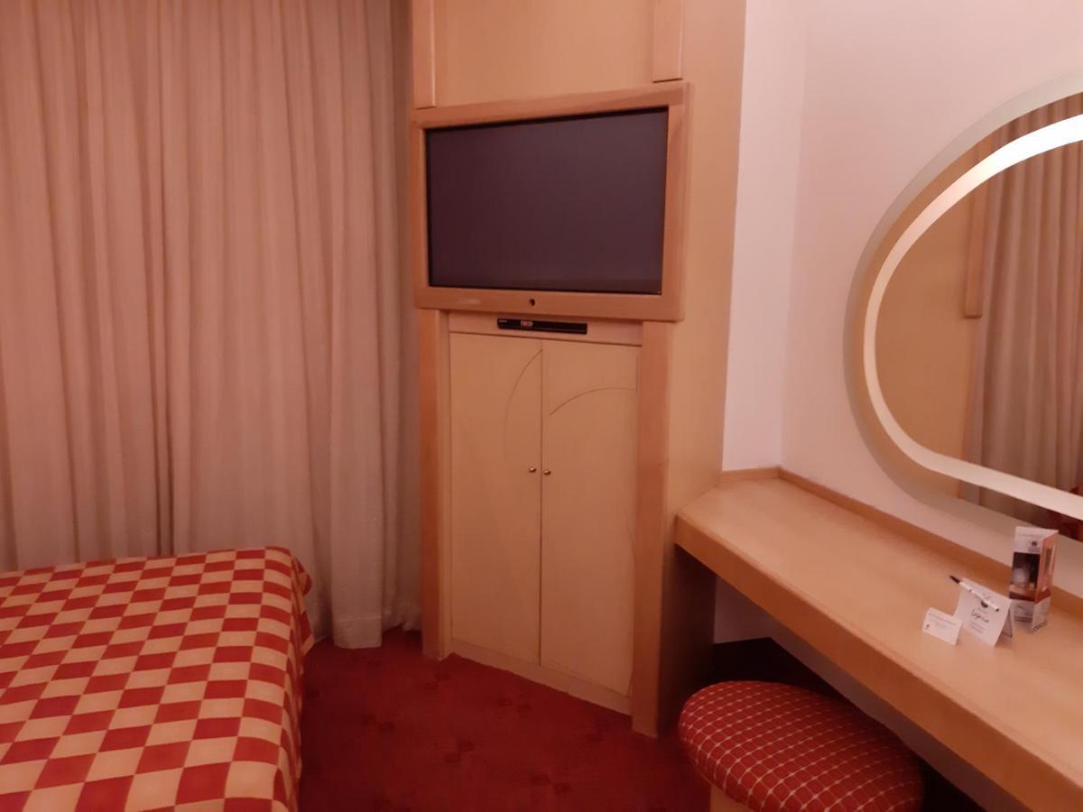 Auto Hotel Legaria Мехико Экстерьер фото